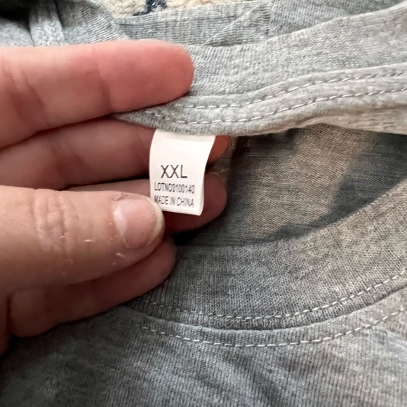 🎈🎈NWT BEE KIND T-SHIRT - Picture 3 of 6